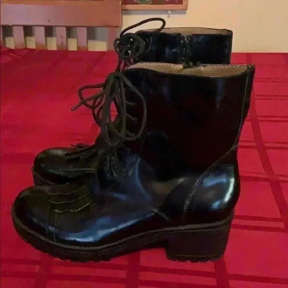 BC footwear women’s boots. - Picture 2 of 5